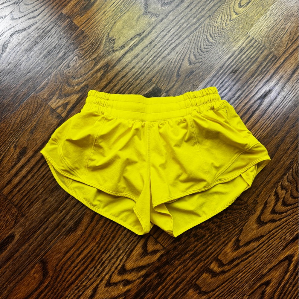 Lululemon Women Hotty Hot Shorts in Yellow